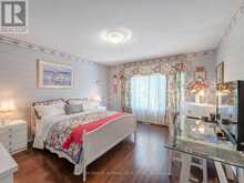 49 MIRIAM CRESCENT | Richmond Hill Ontario | Slide Image Thirty