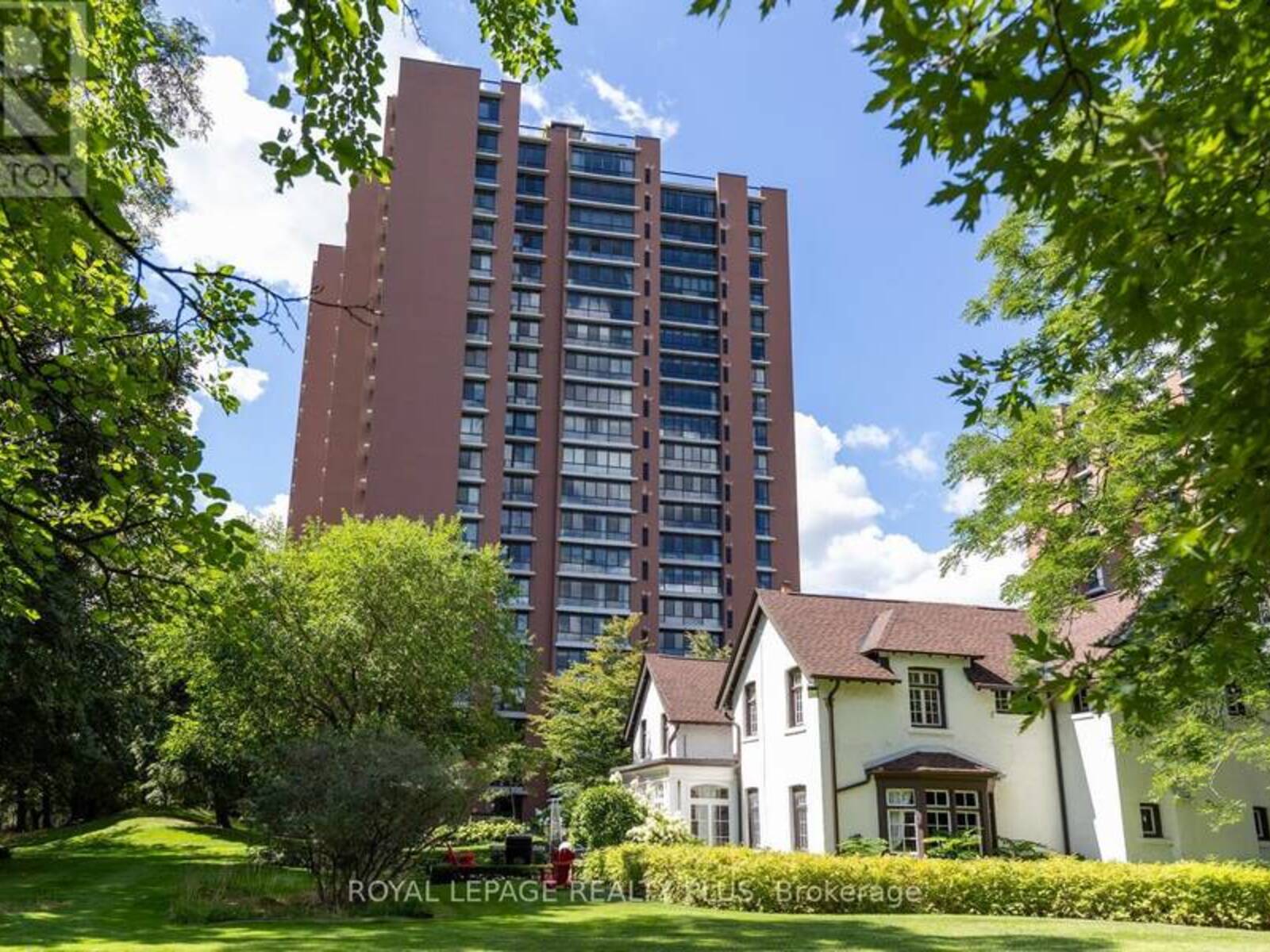 2203 - 1400 DIXIE ROAD, Mississauga, Ontario L5E 3E1