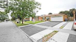 7428 PICKFAIR DRIVE | Mississauga Ontario | Slide Image Three