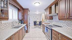 7428 PICKFAIR DRIVE | Mississauga Ontario | Slide Image Eight