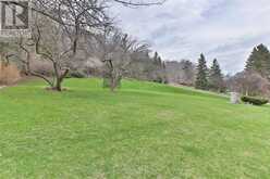 37 MEADOWCLIFFE DRIVE | Toronto Ontario | Slide Image Four