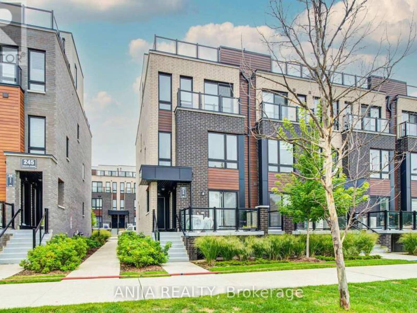 21 - 235 MCLEVIN AVENUE, Toronto, Ontario M1B 0E8