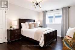 41 CREANONA BOULEVARD | Hamilton Ontario | Slide Image Seventeen