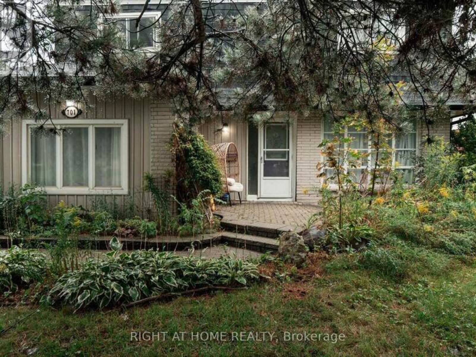 701 CENTRAL PARK BOULEVARD N, Oshawa, Ontario L1G 6A8