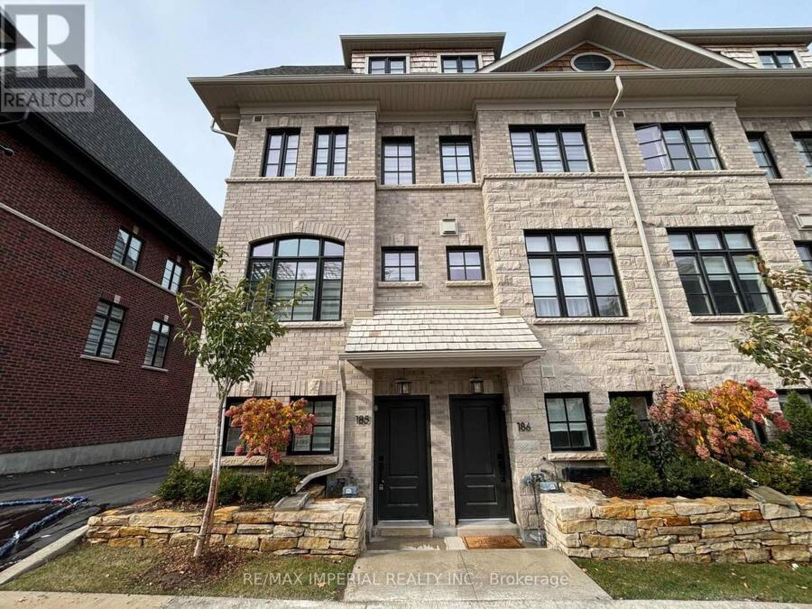 185 - 70 LUNAR CRESCENT, Mississauga, Ontario L5M 2R4
