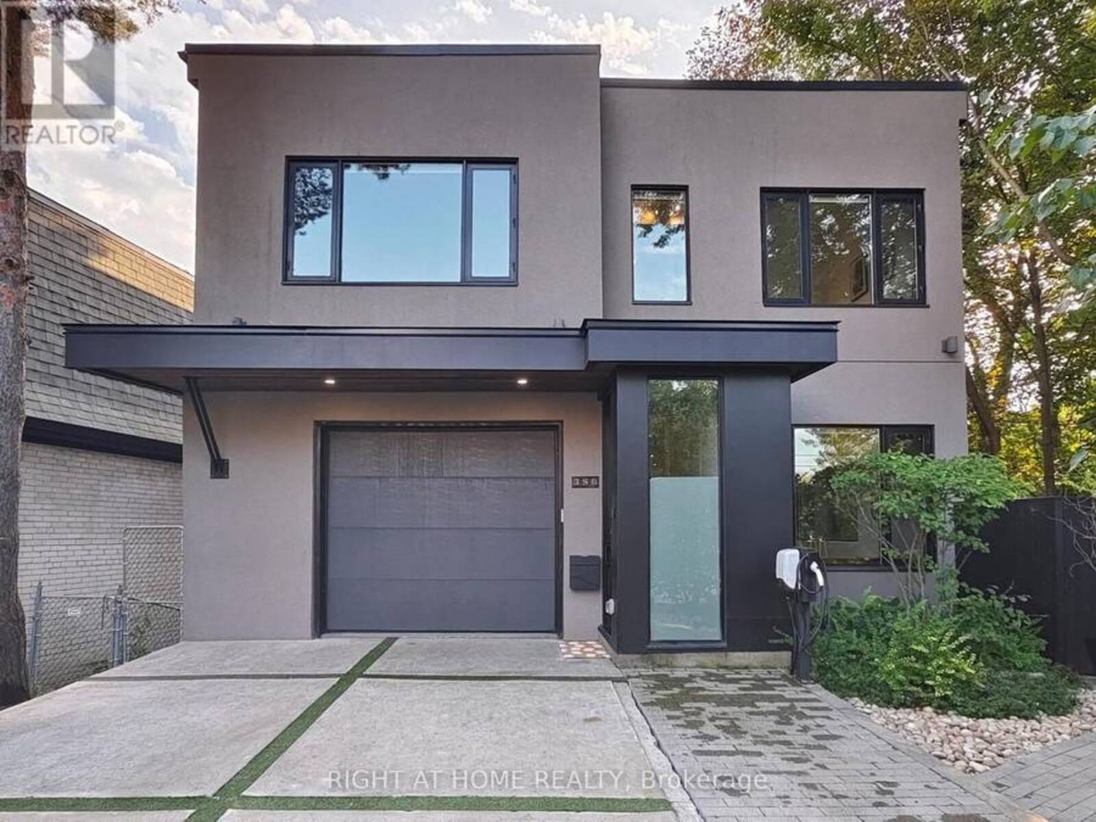 386 ROSEWELL AVENUE, Toronto, Ontario M4R 2B4