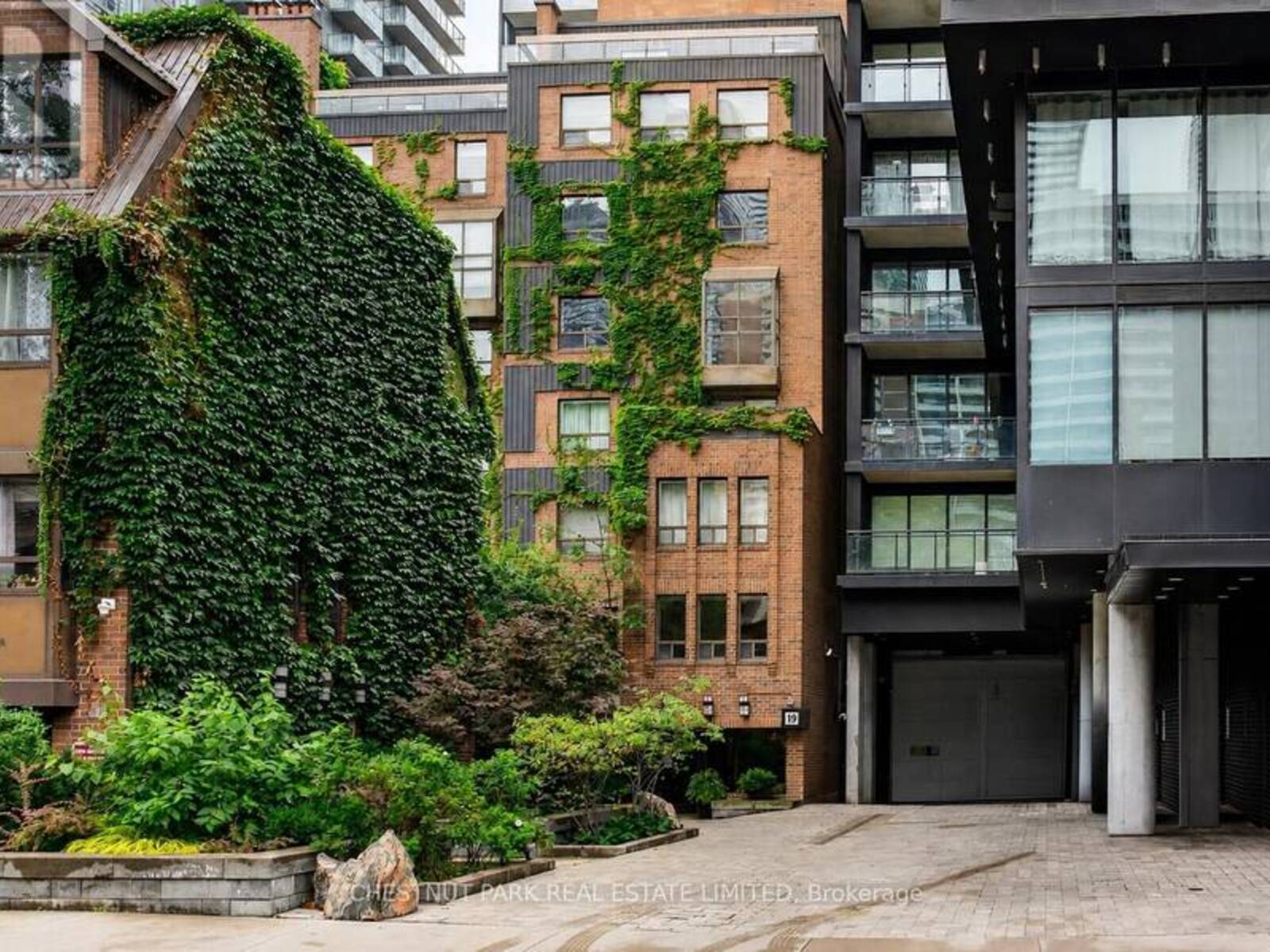604 - 19 DUNDONALD STREET, Toronto, Ontario M4Y 1K3