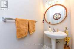 879 BENNETT BOULEVARD | Milton Ontario | Slide Image Thirteen
