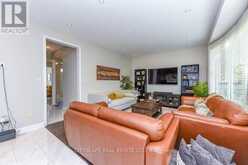 879 BENNETT BOULEVARD | Milton Ontario | Slide Image Fifteen