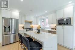27 HOUSEMAN CRESCENT | Richmond Hill Ontario | Slide Image Fifteen