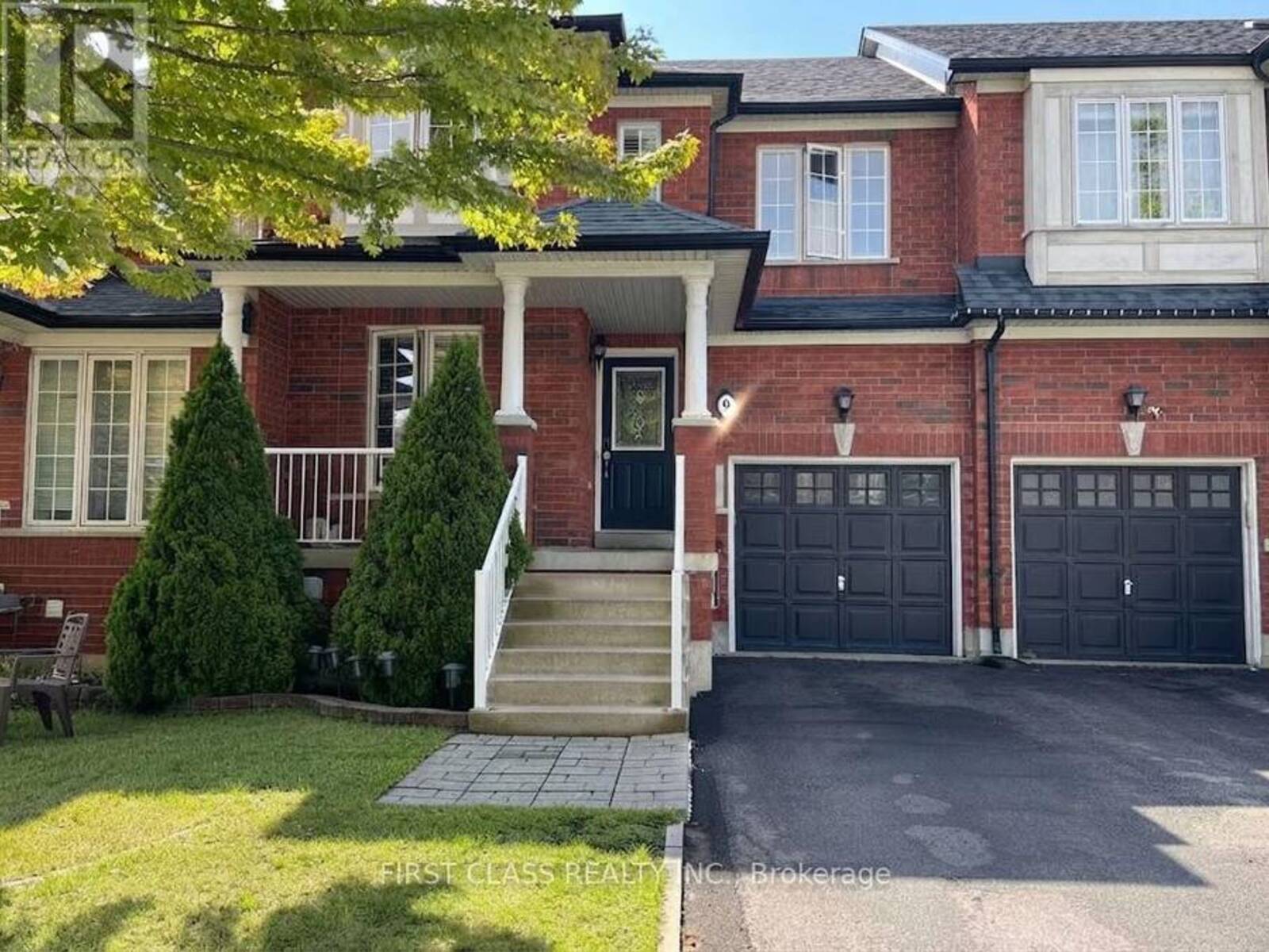9 REVELSTOKE CRESCENT, Richmond Hill, Ontario L4B 4T4