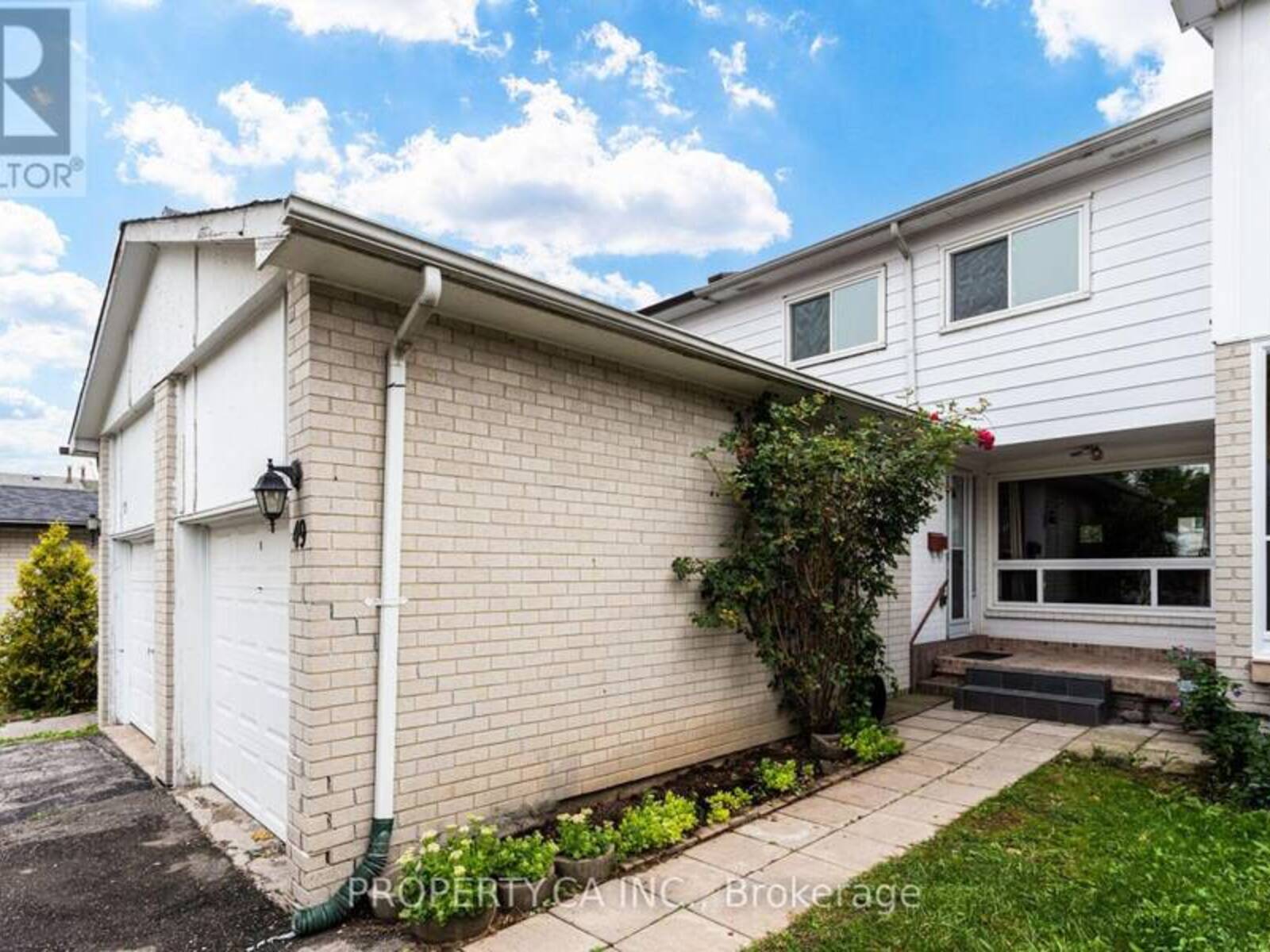 49 WHITELEAS AVENUE, Toronto, Ontario M1B 1W8