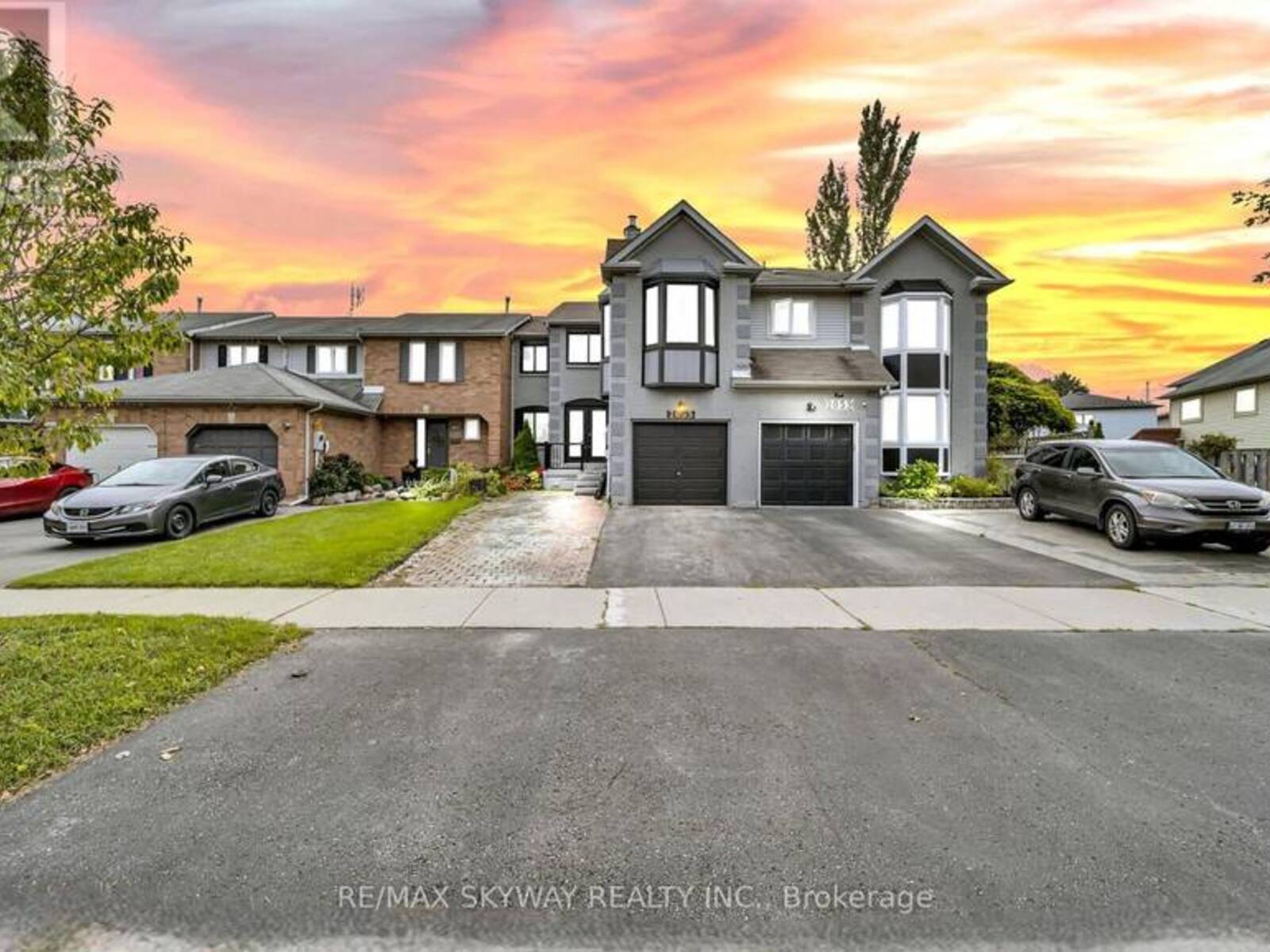 2055 BLUE RIDGE CRESCENT, Pickering, Ontario L1X 2N5