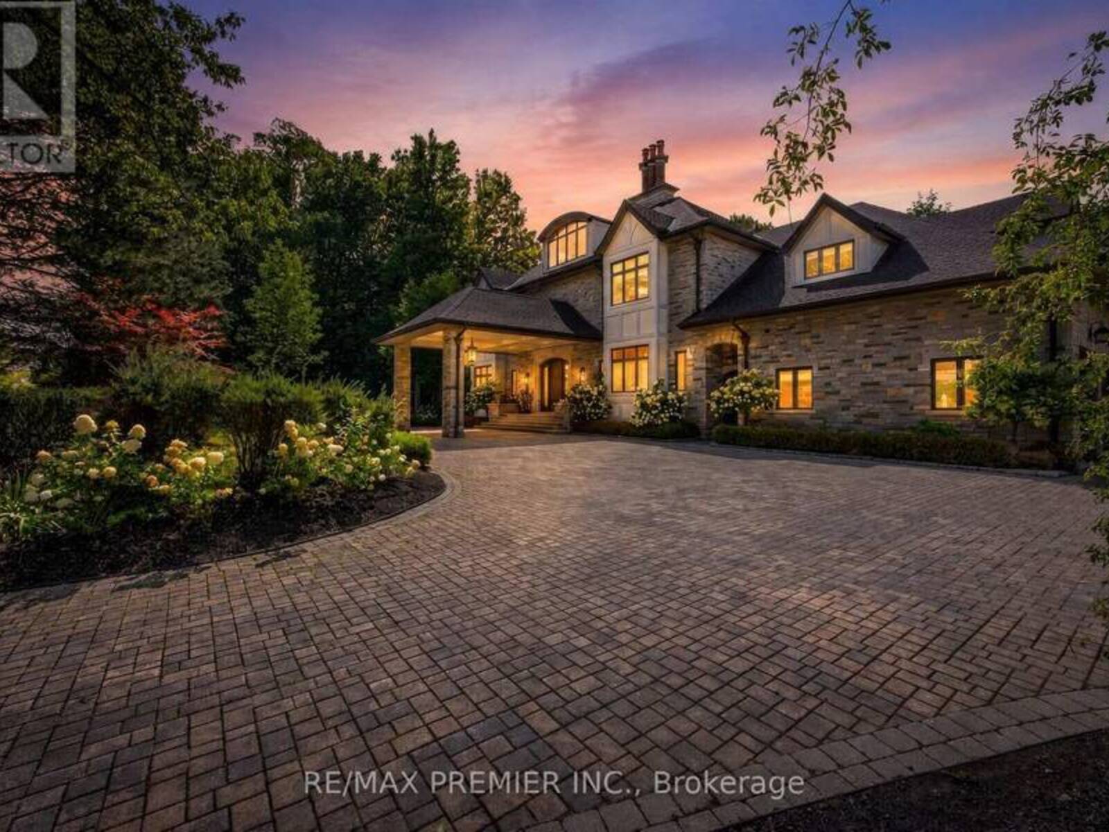 40 GOLF AVENUE, Vaughan, Ontario L4L 3A5