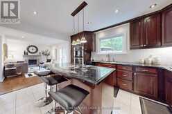 158 WALTON DRIVE | Aurora Ontario | Slide Image Eight