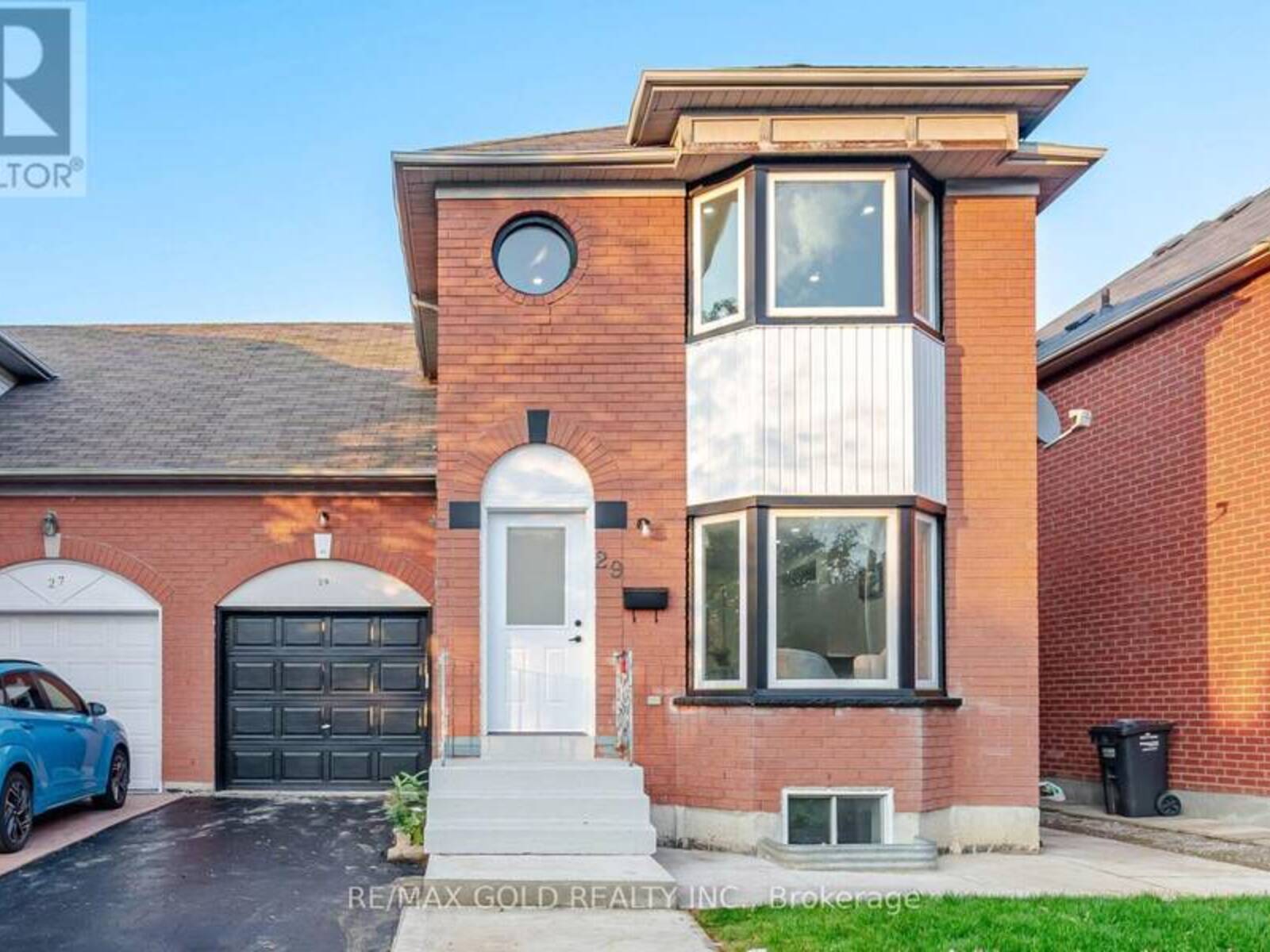 29 FERN VALLEY CRESCENT, Brampton, Ontario L6R 1K7