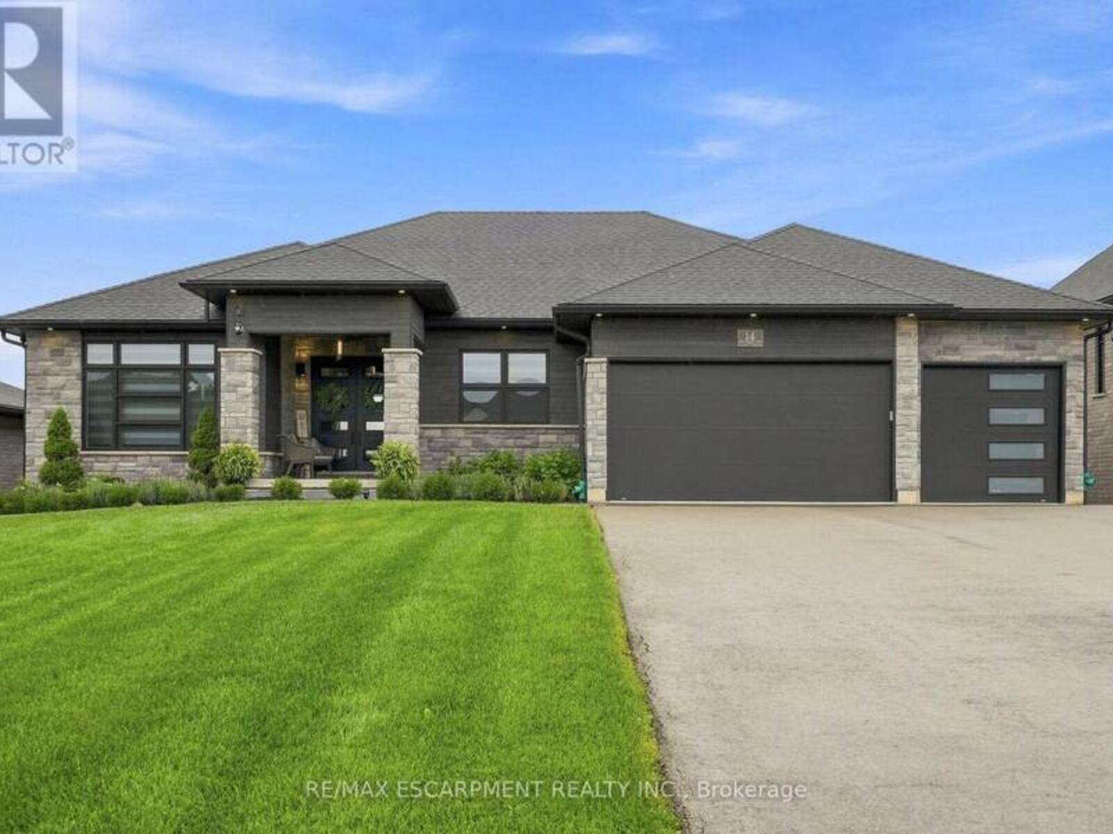 14 HUDSON DRIVE, Brantford, Ontario N3T 0V6