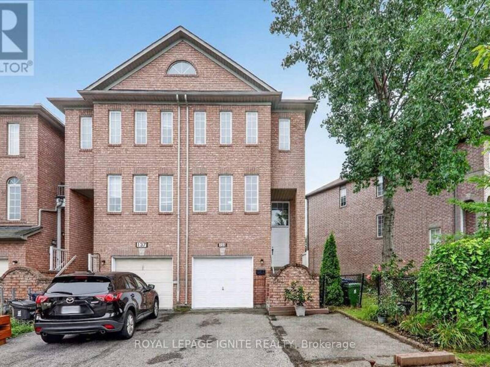 135 CONN SMYTHE DRIVE, Toronto, Ontario M1J 3P6