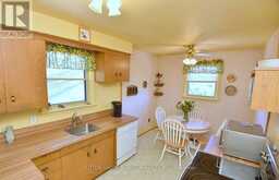 499 VALLEY DRIVE N | Oakville Ontario | Slide Image Thirteen