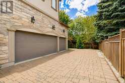 16 FAIRVIEW AVENUE | Richmond Hill Ontario | Slide Image Six