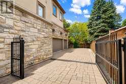 16 FAIRVIEW AVENUE | Richmond Hill Ontario | Slide Image Seven
