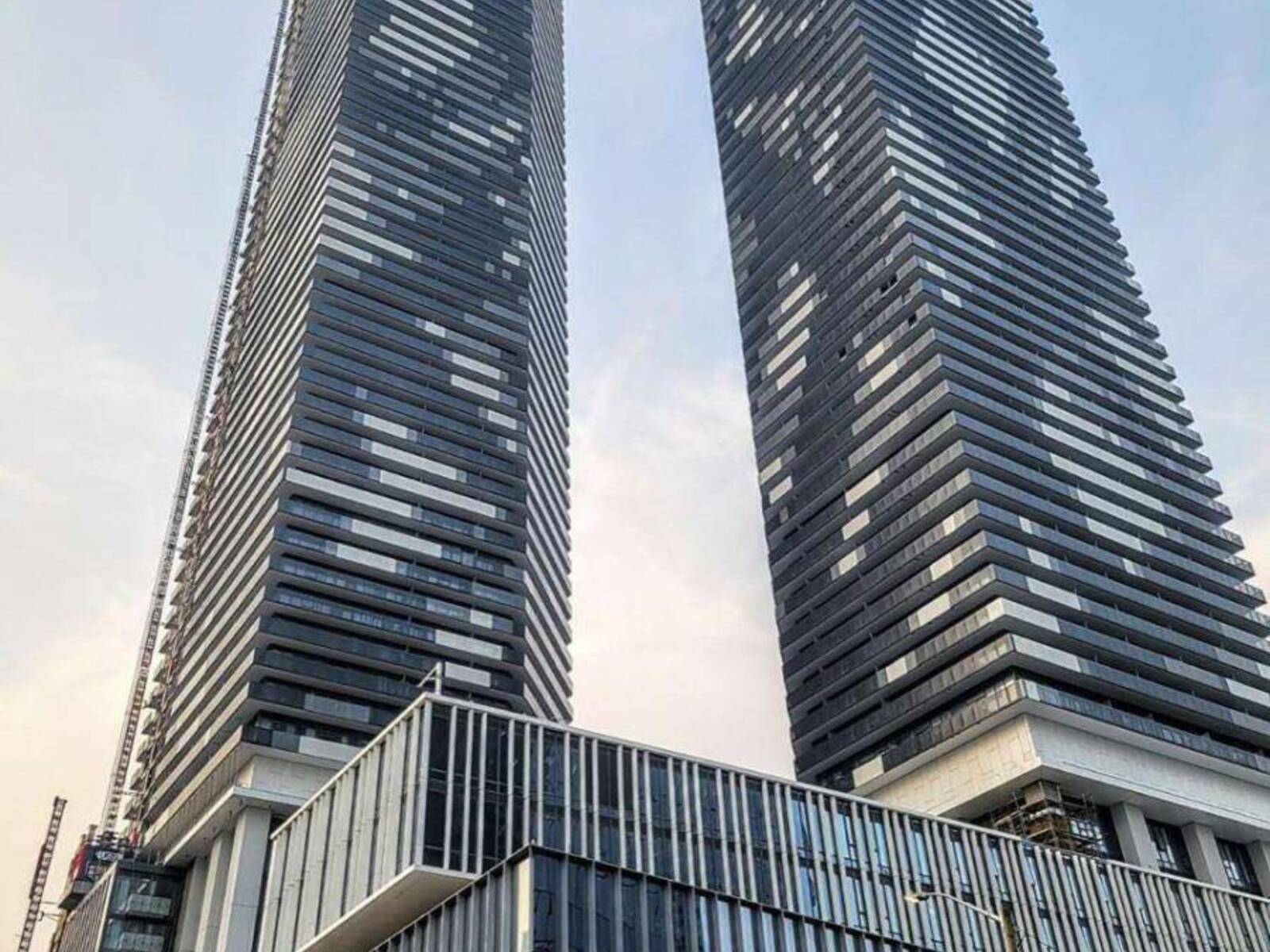 4909 - 138 DOWNES STREET, Toronto, Ontario M5E 0E4