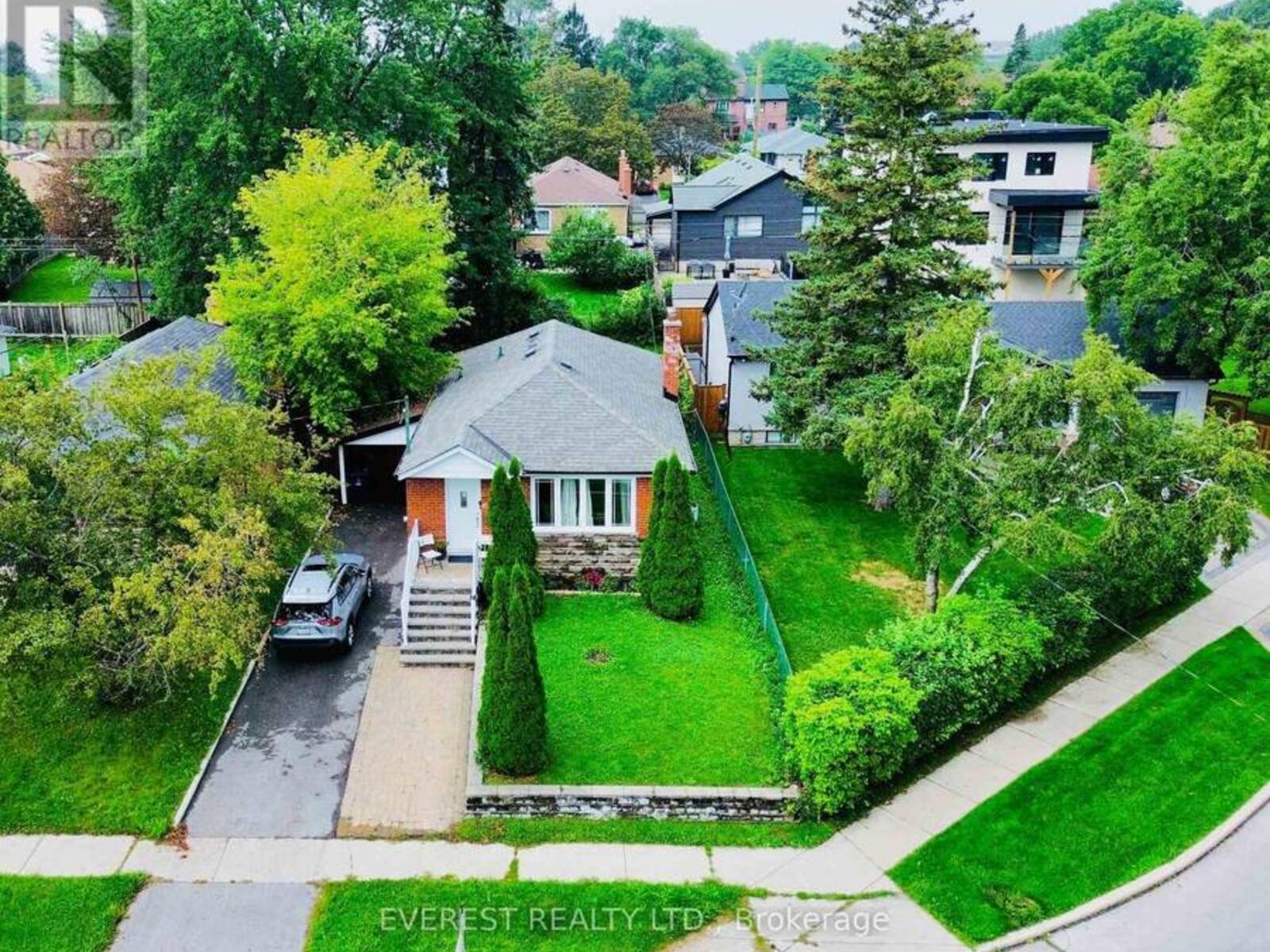130 PORTSDOWN ROAD, Toronto, Ontario M1P 1V5