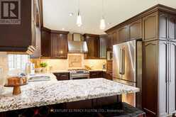 35 ASHLAND CRESCENT | Markham Ontario | Slide Image Twelve