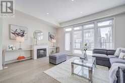 51 CREDIT LANE | Richmond Hill Ontario | Slide Image Thirteen