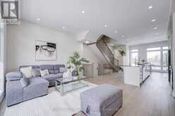 51 CREDIT LANE | Richmond Hill Ontario | Slide Image Fifteen