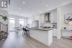 51 CREDIT LANE | Richmond Hill Ontario | Slide Image Eighteen