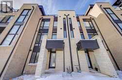 51 CREDIT LANE | Richmond Hill Ontario | Slide Image Two