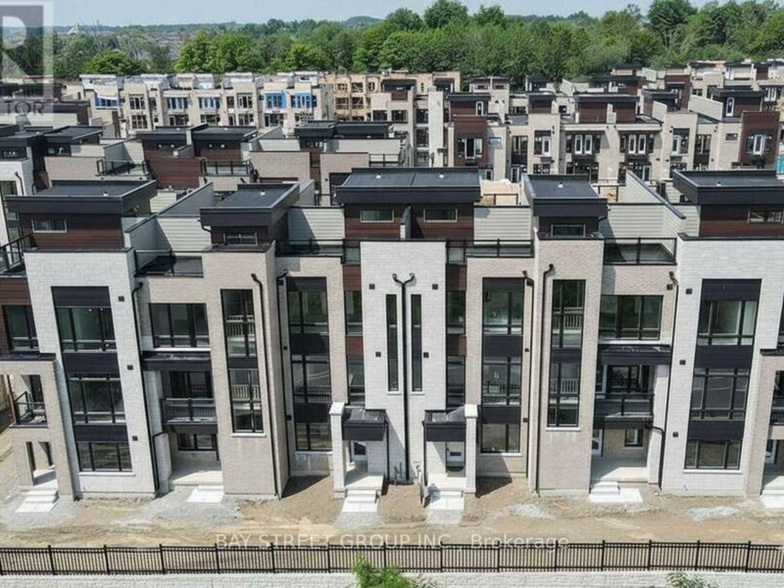 51 CREDIT LANE, Richmond Hill, Ontario L4E 1G9