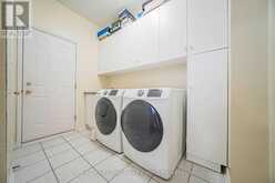8 BRIAR PATH LANE | Markham Ontario | Slide Image Ten