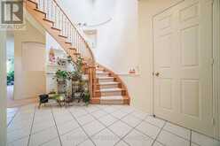 8 BRIAR PATH LANE | Markham Ontario | Slide Image Eight