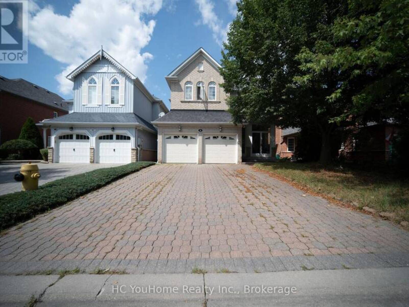 8 BRIAR PATH LANE, Markham, Ontario L6C 2C1