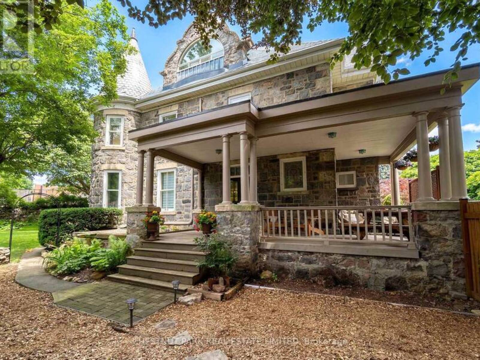 54 BRUCE STREET, Cambridge, Ontario N1R 2E3