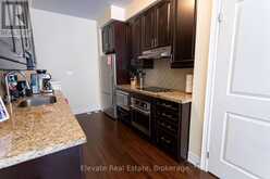 1 - 1 HARGRAVE LANE | Toronto Ontario | Slide Image Nine