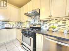 51 YALE LANE | Markham Ontario | Slide Image Sixteen
