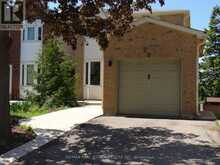 28 RAWLING CRESCENT | Brampton Ontario | Slide Image Three