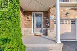 18 SEEDLAND CRESCENT | Brampton Ontario | Slide Image Four