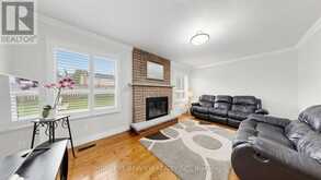 20 DOON CRESCENT | Georgina Ontario | Slide Image Seventeen