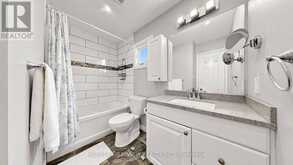 20 DOON CRESCENT | Georgina Ontario | Slide Image Thirty-three