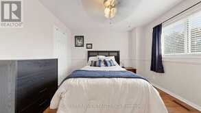20 DOON CRESCENT | Georgina Ontario | Slide Image Thirty-six