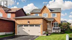 20 DOON CRESCENT | Georgina Ontario | Slide Image Three