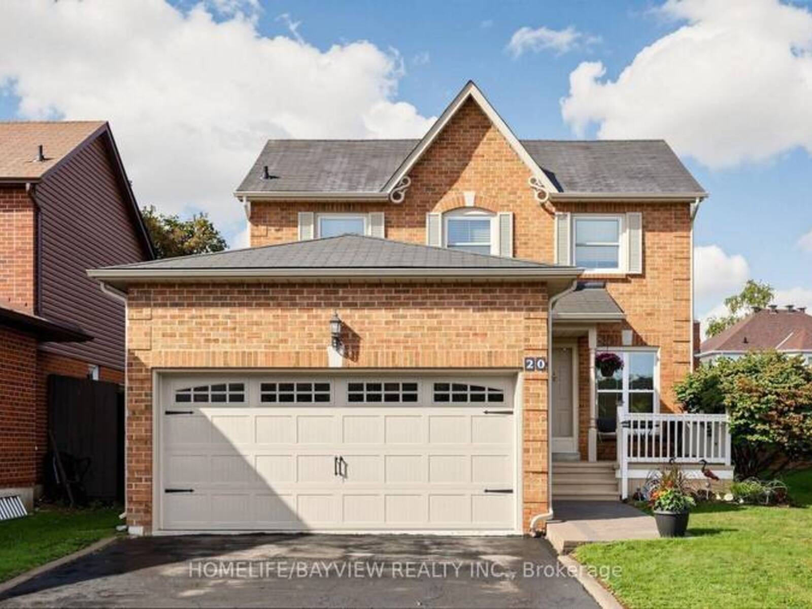 20 DOON CRESCENT, Georgina, Ontario L4P 3P8