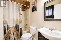 85 CHAUCER CRESCENT | Barrie Ontario | Slide Image Eight