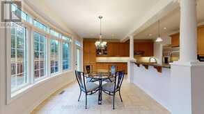 2258 ROCHESTER CIRCLE | Oakville Ontario | Slide Image Thirteen