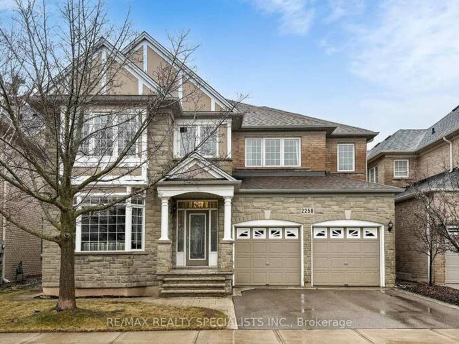 2258 ROCHESTER CIRCLE, Oakville, Ontario L6M 5E1
