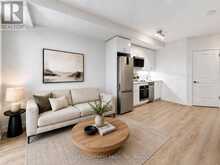 3906 - 38 ANNIE CRAIG DRIVE | Toronto Ontario | Slide Image Nine